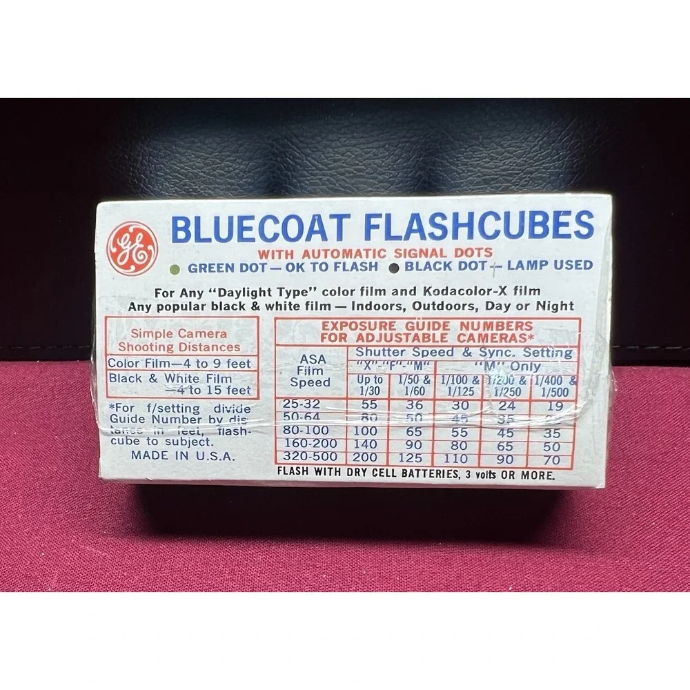 Vintage Camera Flashbulbs GE Bluecoat 3 Cubes/12 Flashes‎